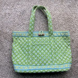 Apple green Daisy Vera Bradley toggle tote